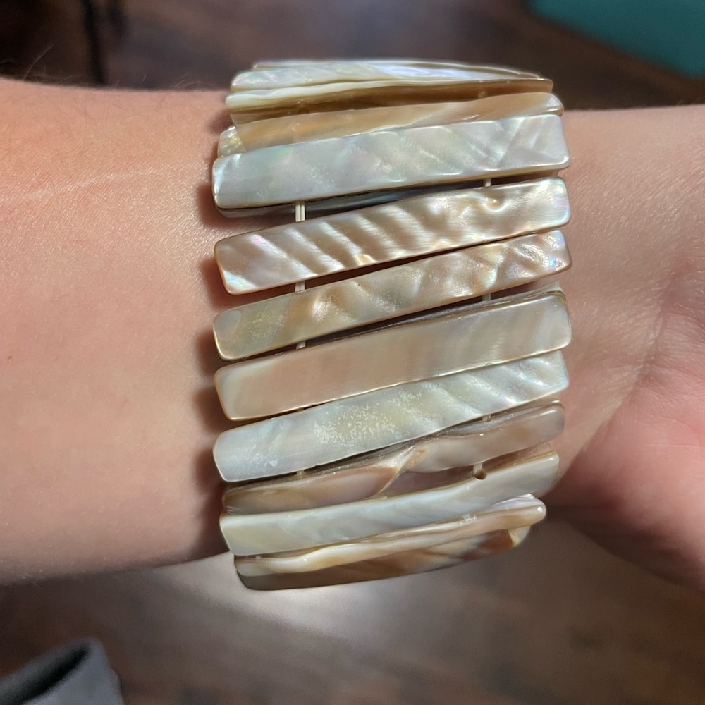 Shell bracelet - Picture 3 of 5
